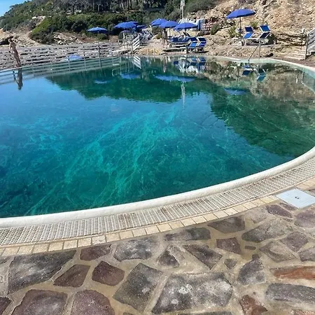 - Goelba 度假居